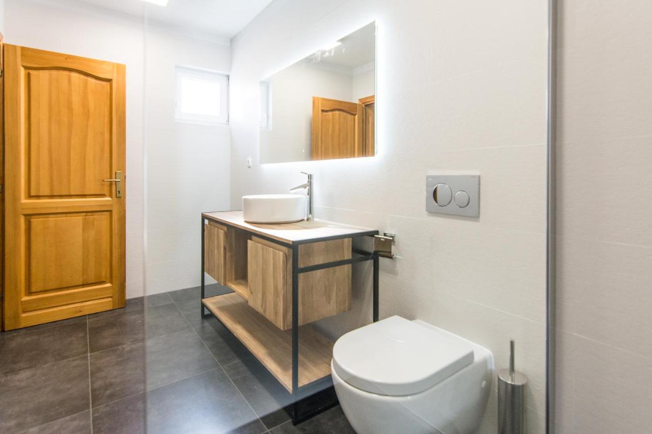 ביוגראד נה מורו Apartments Basilea מראה חיצוני תמונה