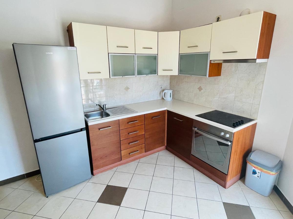 ביוגראד נה מורו Apartments Basilea מראה חיצוני תמונה
