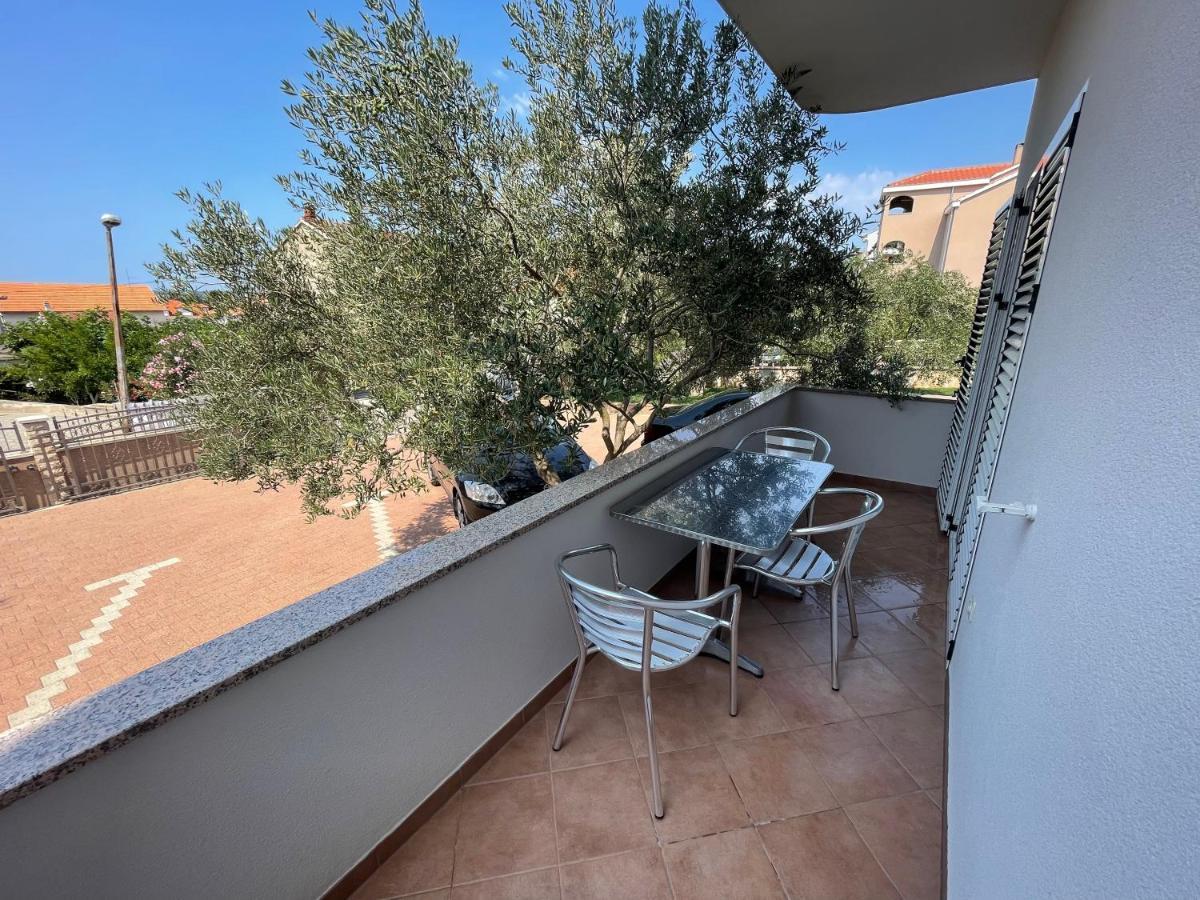 ביוגראד נה מורו Apartments Basilea מראה חיצוני תמונה
