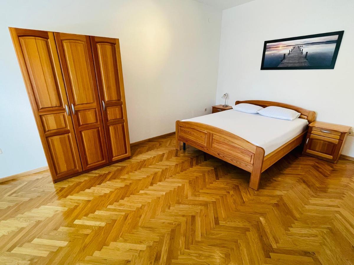 ביוגראד נה מורו Apartments Basilea מראה חיצוני תמונה