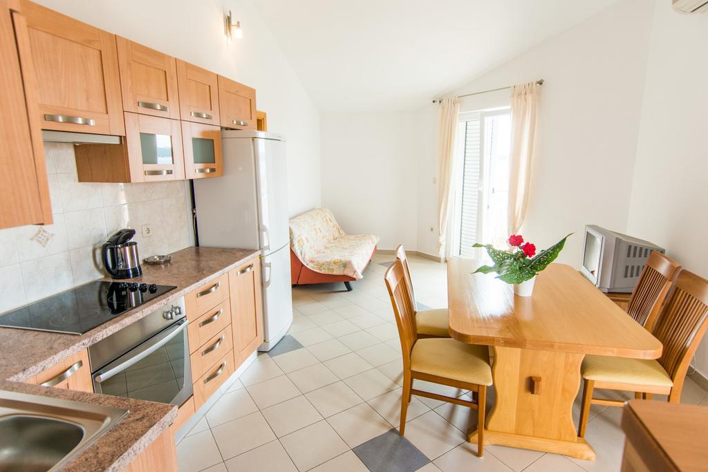 ביוגראד נה מורו Apartments Basilea מראה חיצוני תמונה
